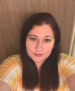 Meet your Posher, Leticia